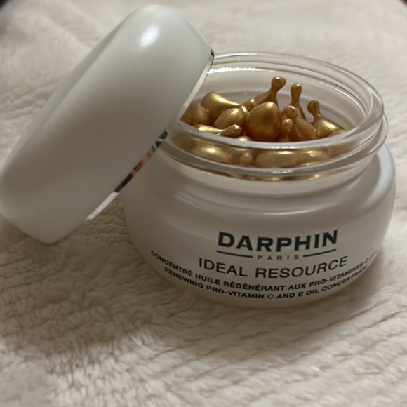 *NEW* Darphine - Anti-Âging & Radiance / Anti-Âge & Éclat - Picture 6 of 6